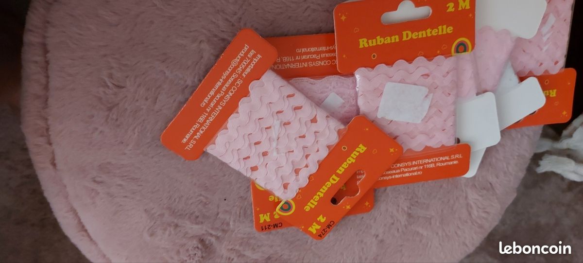 Lot de 35 paquets de galons rose neufs (image 6)