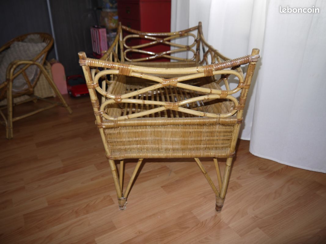 Lit bébés ou enfants en rotin vintage (image 4)