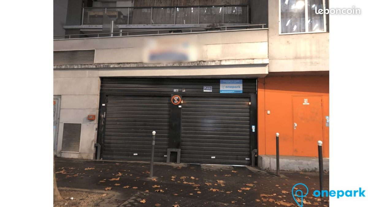 Parking 12 m² · à Paris · 12 m² · 130 €
