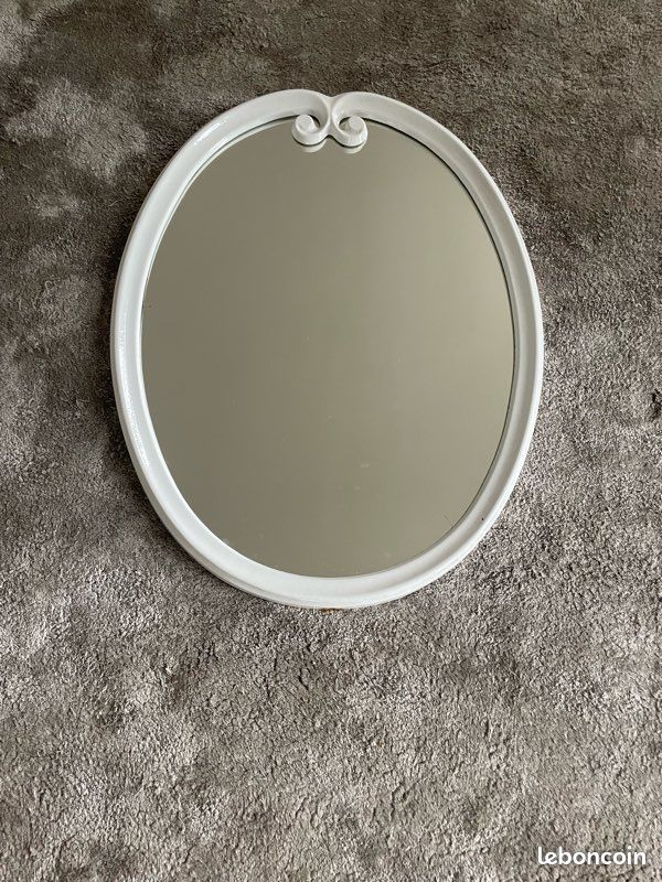 Miroir oval (image 1)