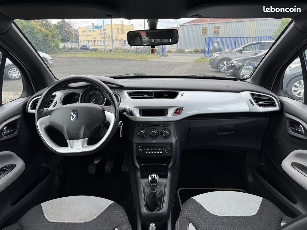 Citroën DS3 1.4 VTI 95CH Chic (image 3)