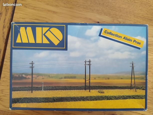 Maquette Train HO 1/87 – MKD Alain Pras 590 – Signaux Ferroviaires