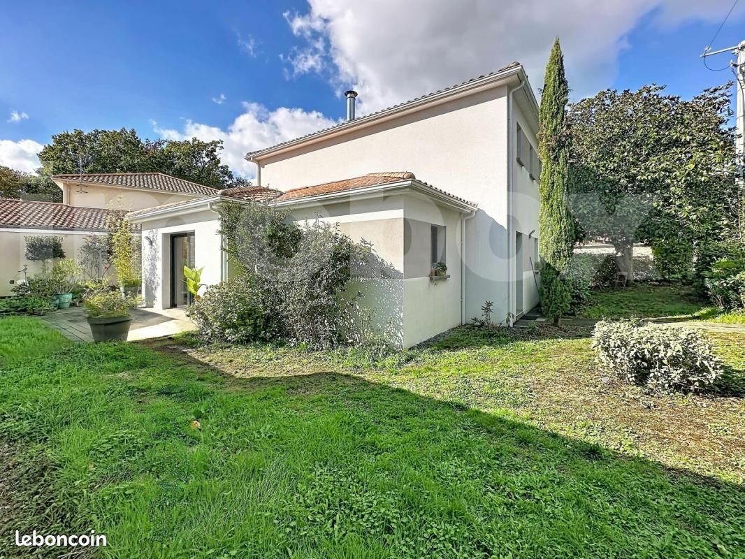 Maison 6 pièces 147 m² · à Oudon · 147 m² · 409 780 €