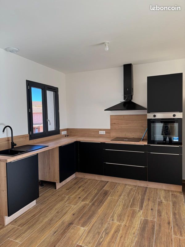 Appartement 3 pièces 80 m² · à Aléria · 80 m² · 820 €/mois