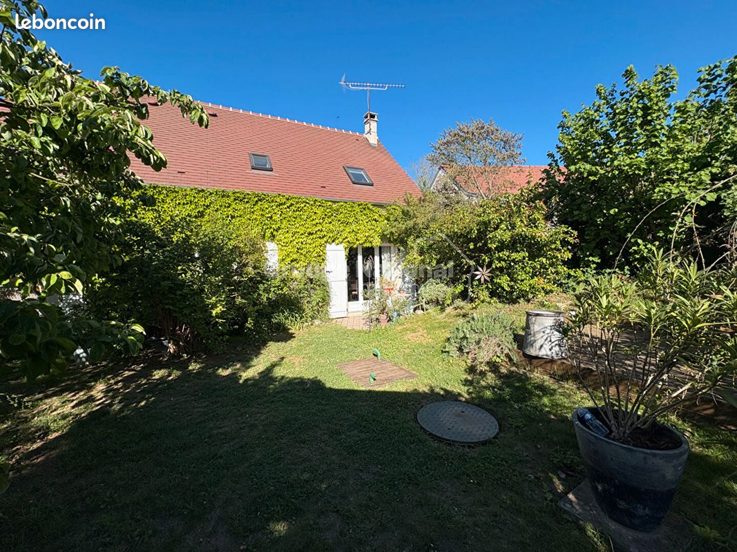 Maison 5 pièces 115 m² · à Nesles-la-Vallée · 115 m² · 370 000 €