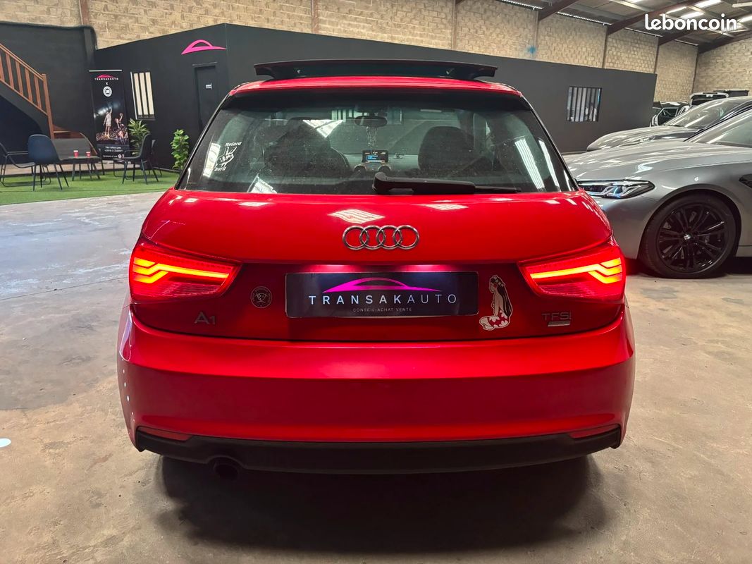 AUDI A1 A1 1.0 TFSI ultra 95 Ambiente * TOIT OUVRANT (image 4)