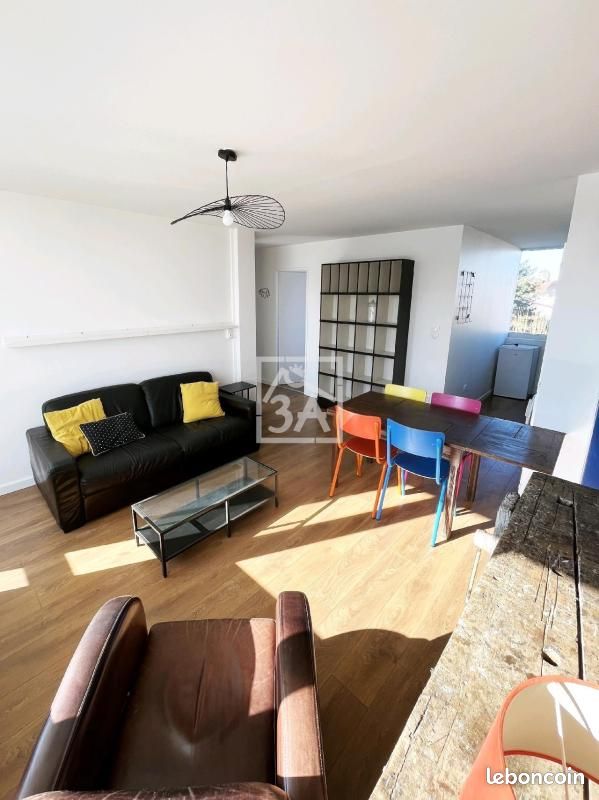 Appartement 3 pièces 49 m² · à Calais · 49 m² · 730 €