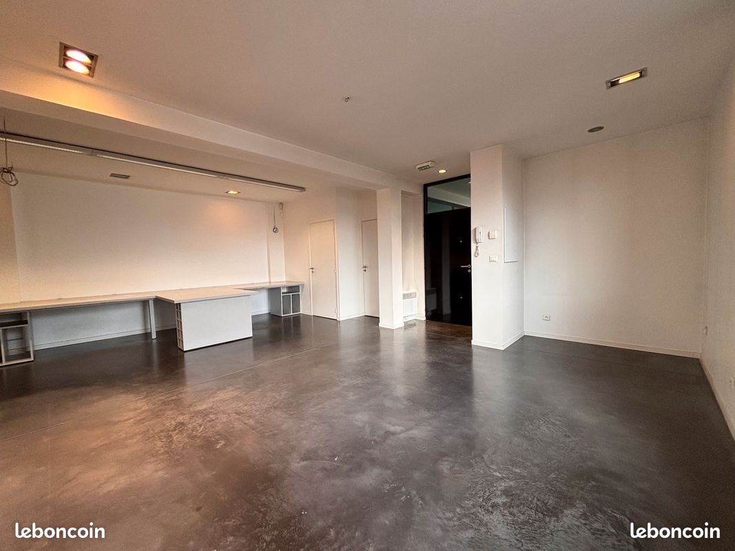 Local commercial 10 pièces 150 m² · à Roubaix · 150 m² · 1 900 €/mois