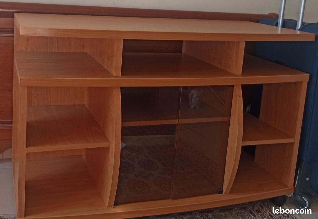 Table Tv (image 1)