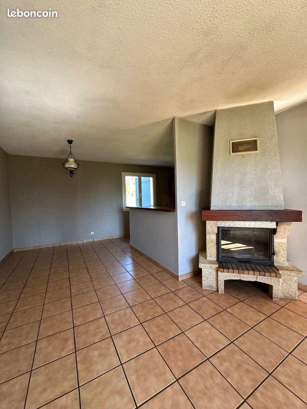 Maison 5 pièces 78 m² - Ussel 19200 (image principale 0)