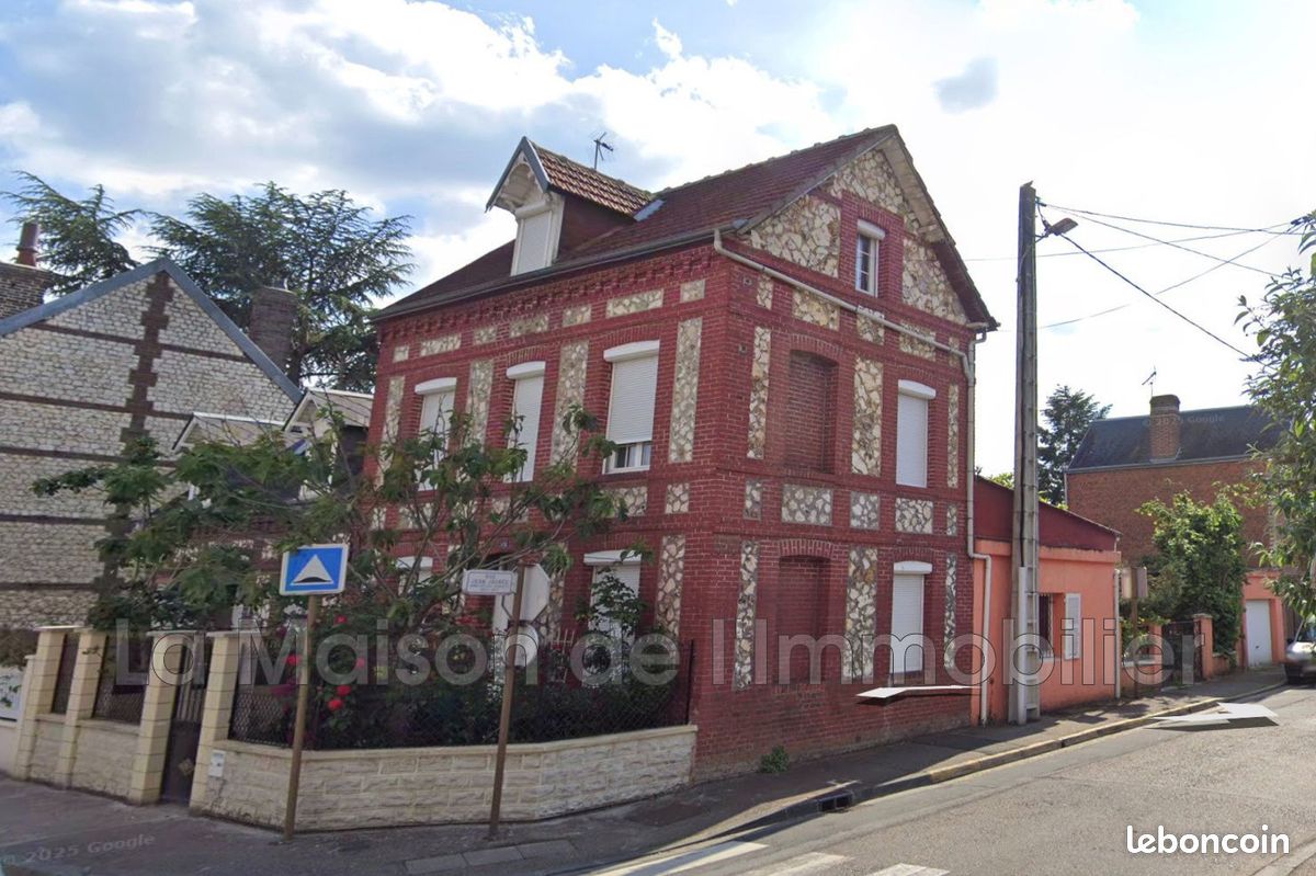 Maison 6 pièces 118 m² · à Saint-Étienne-du-Rouvray · 118 m² · 175 000 €