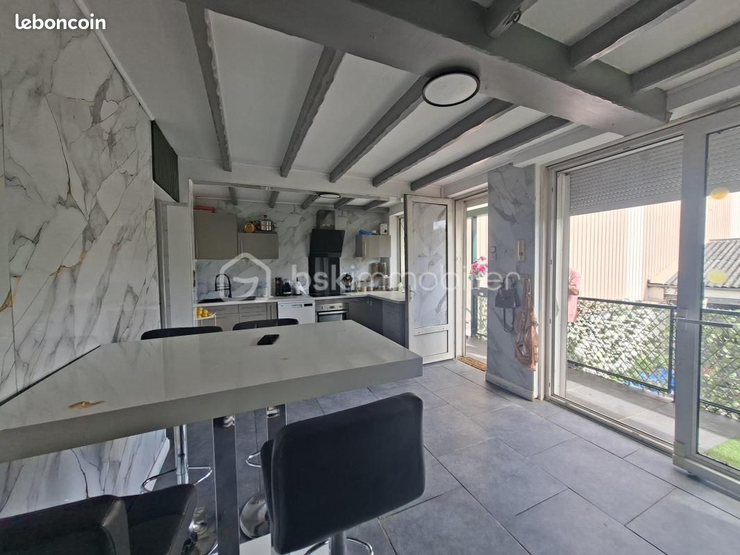 Maison 5 pièces 233 m² · à Auchel · 233 m² · 135 000 €