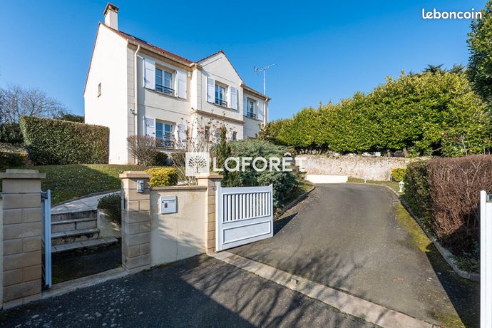 Maison 8 pièces 160 m²