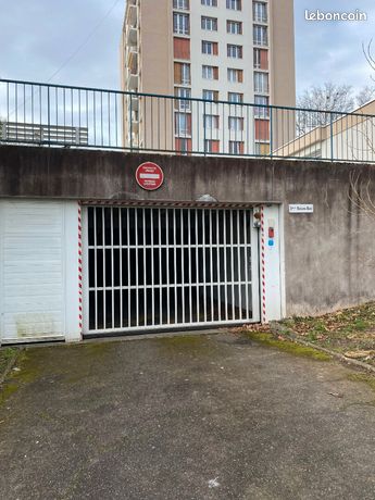 https://img.leboncoin.fr/api/v1/lbcpb1/images/9b/38/11/9b3811466c568fe25941096ced8c3cf65f009978.jpg?rule=ad-image