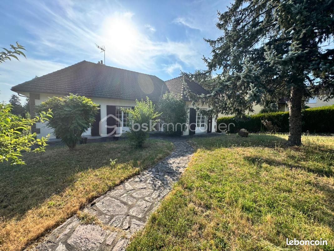Maison 6 pièces 128 m² · à Rouillon · 128 m² · 255 000 €