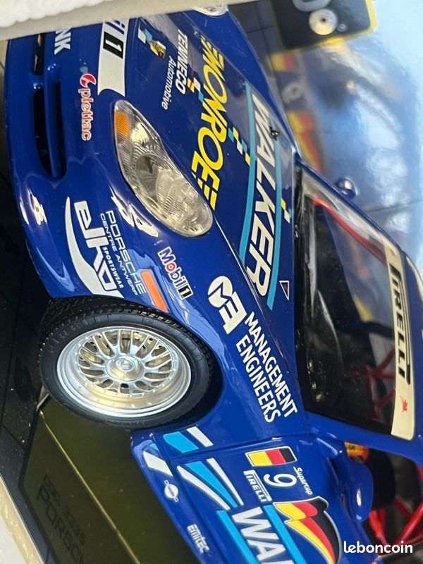 Voiture miniature rallye PORSCHE GT3 Cup 1/18 Burago en boite
