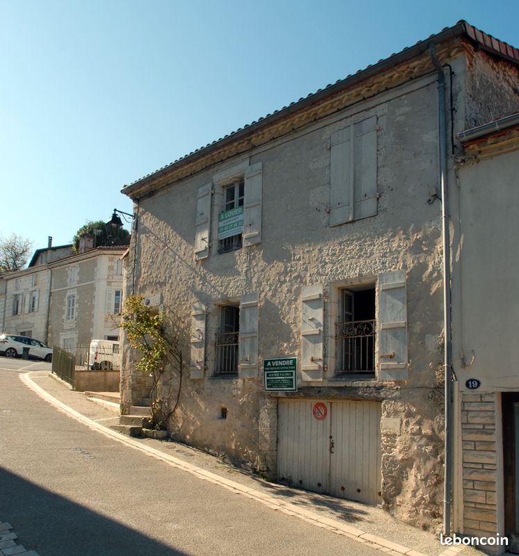 Local commercial 9 pièces 170 m² · à Ribérac · 170 m² · 88 000 €