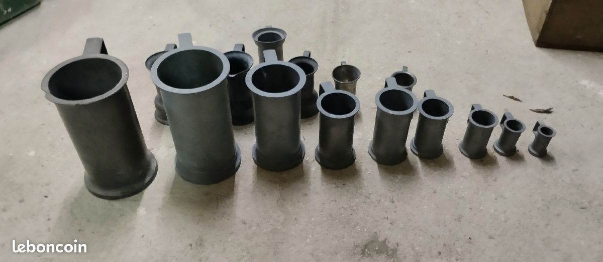 Ensemble de 15 pots mesure en étain - 12 petits et 3 grands (image 4)