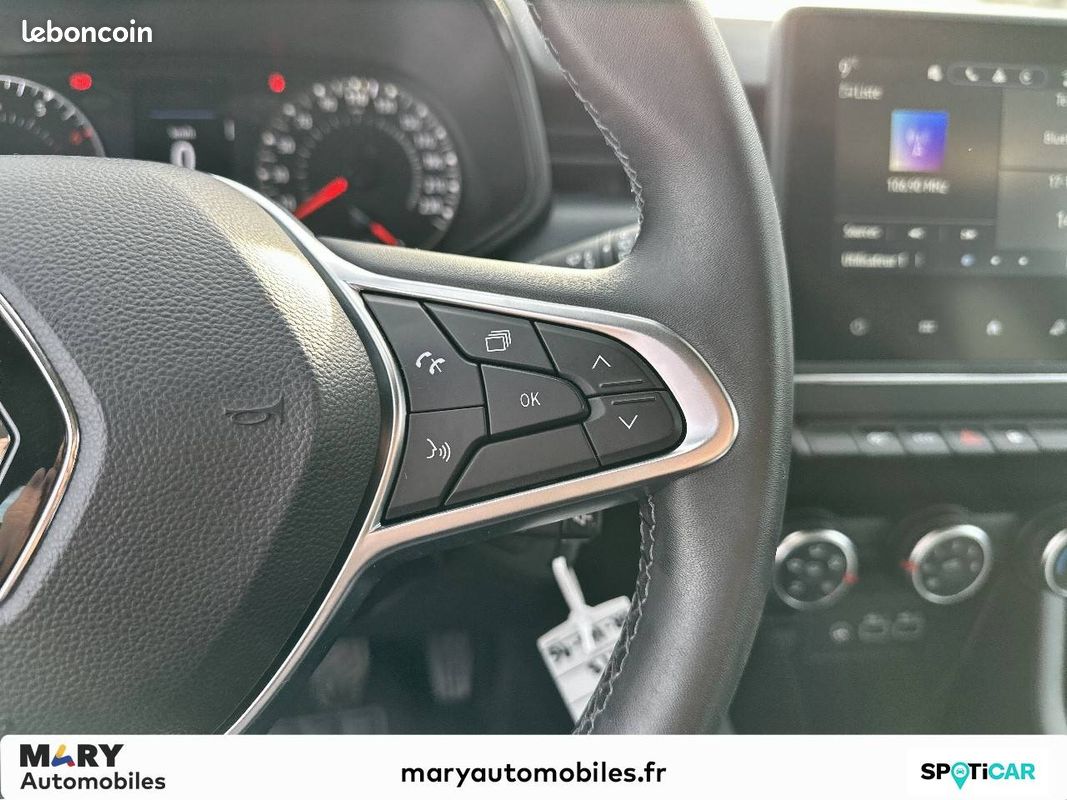 RENAULT Clio TCe 90 Equilibre (image 18)