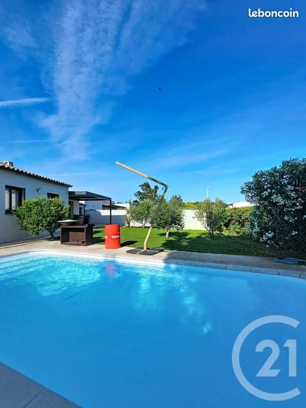 Maison 5 pièces 97 m² · à Saint-Martin-de-Crau · 97 m² · 1 730 €