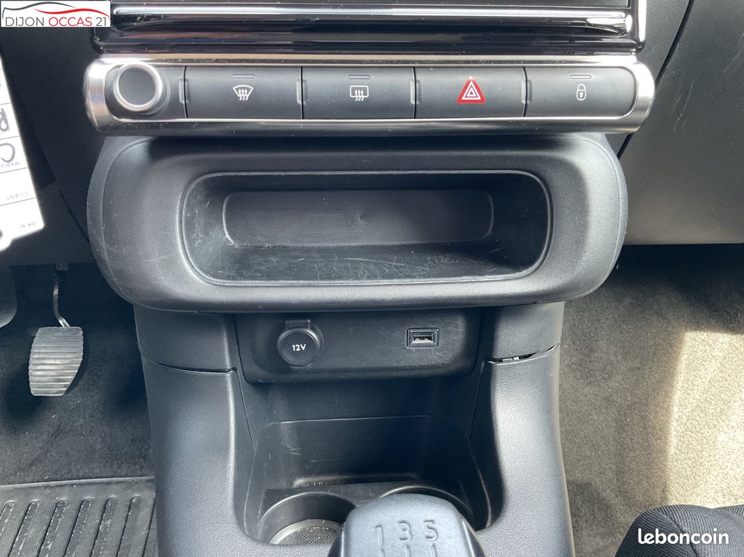 CITROEN C3 C3 BlueHDi 100 SS BVM6 Graphic (image 35)