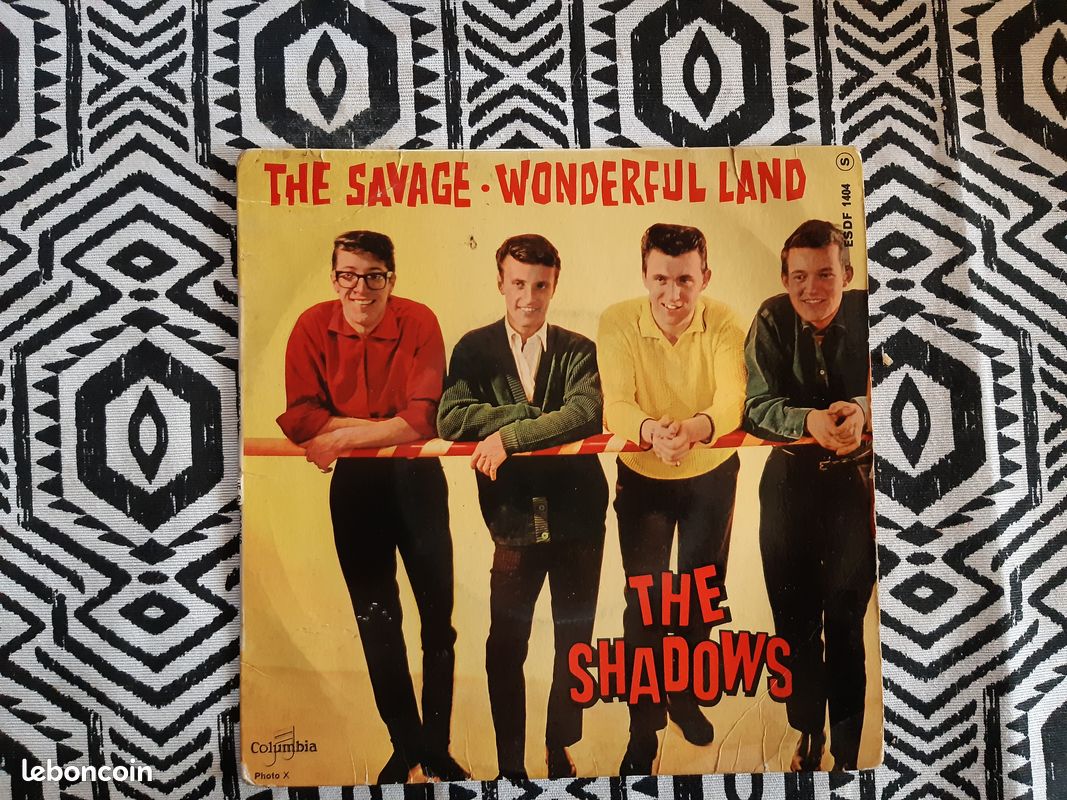 Disque vinyle The shadows "The savage" 45T (image 1)