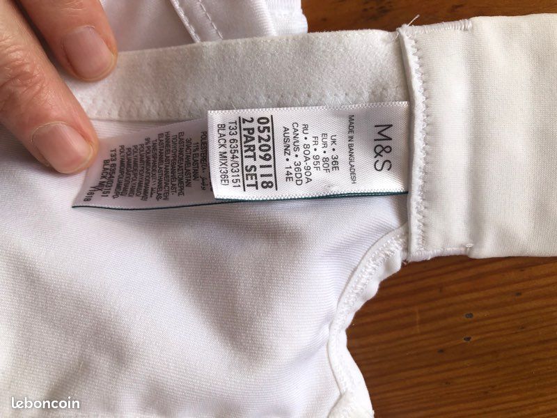 Soutien-gorge de sports BLANC neuf (image 2)