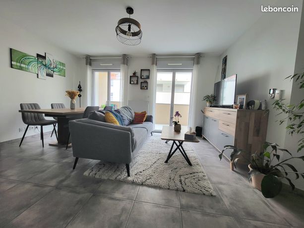 https://img.leboncoin.fr/api/v1/lbcpb1/images/9b/3d/d1/9b3dd1602fabb9d10ad3d2addc24a3e5ef1d589b.jpg?rule=ad-image