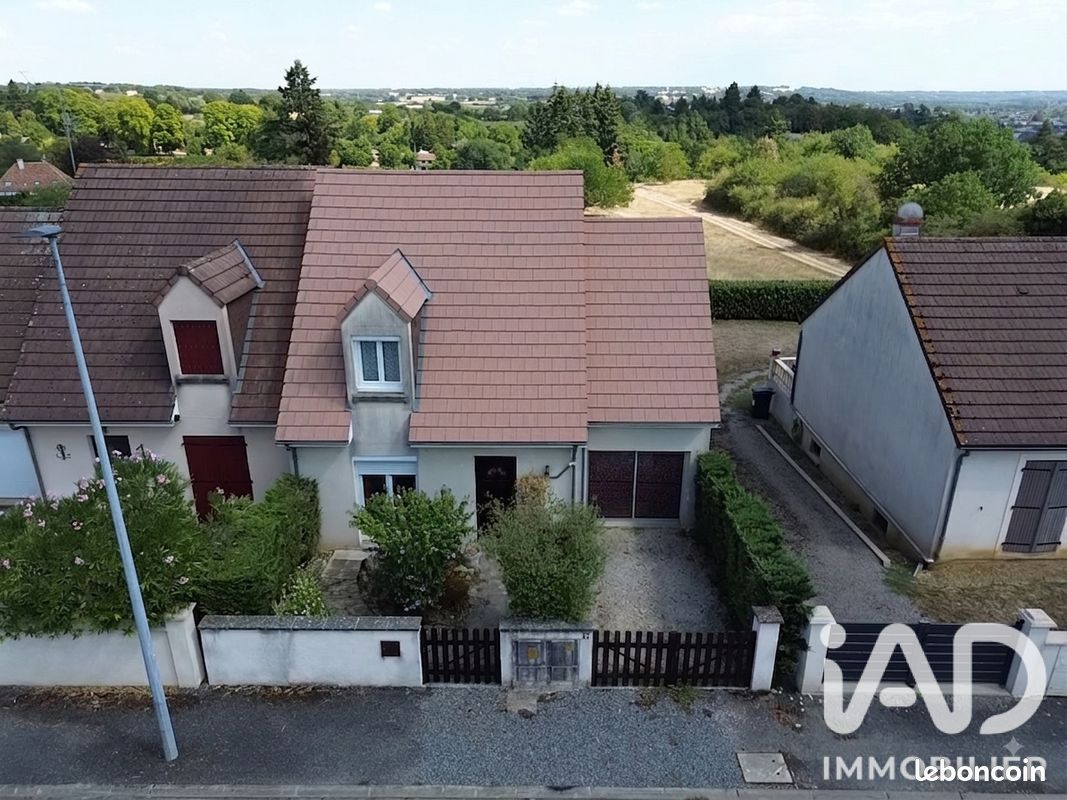 Maison 4 pièces 102 m² · à Saint-Marcel · 102 m² · 103 800 €