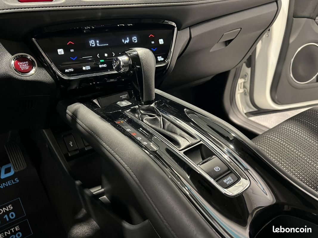 HONDA HR-V 1.5 i-VTEC Executive CVT (image 13)