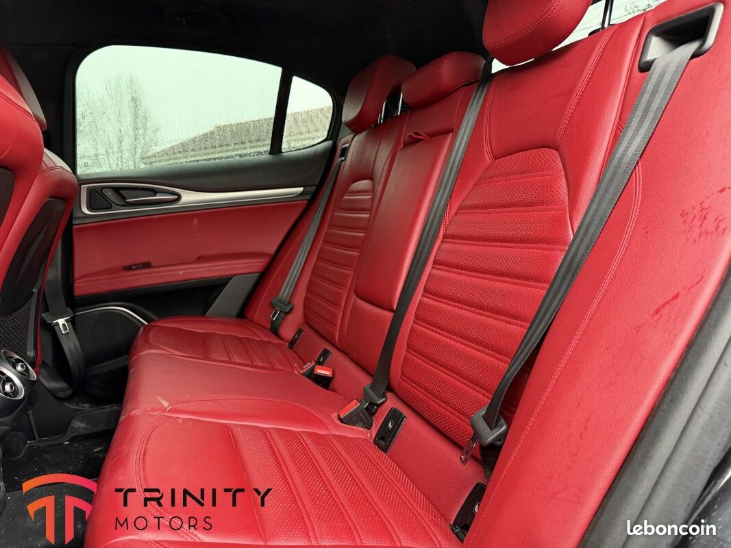 Alfa Romeo Stelvio 2.2 JTD 210CH 4X4 Q4 VELOCE + SUIVI COMPLET + TOIT OUVRANT + GARANTIE (image 9)