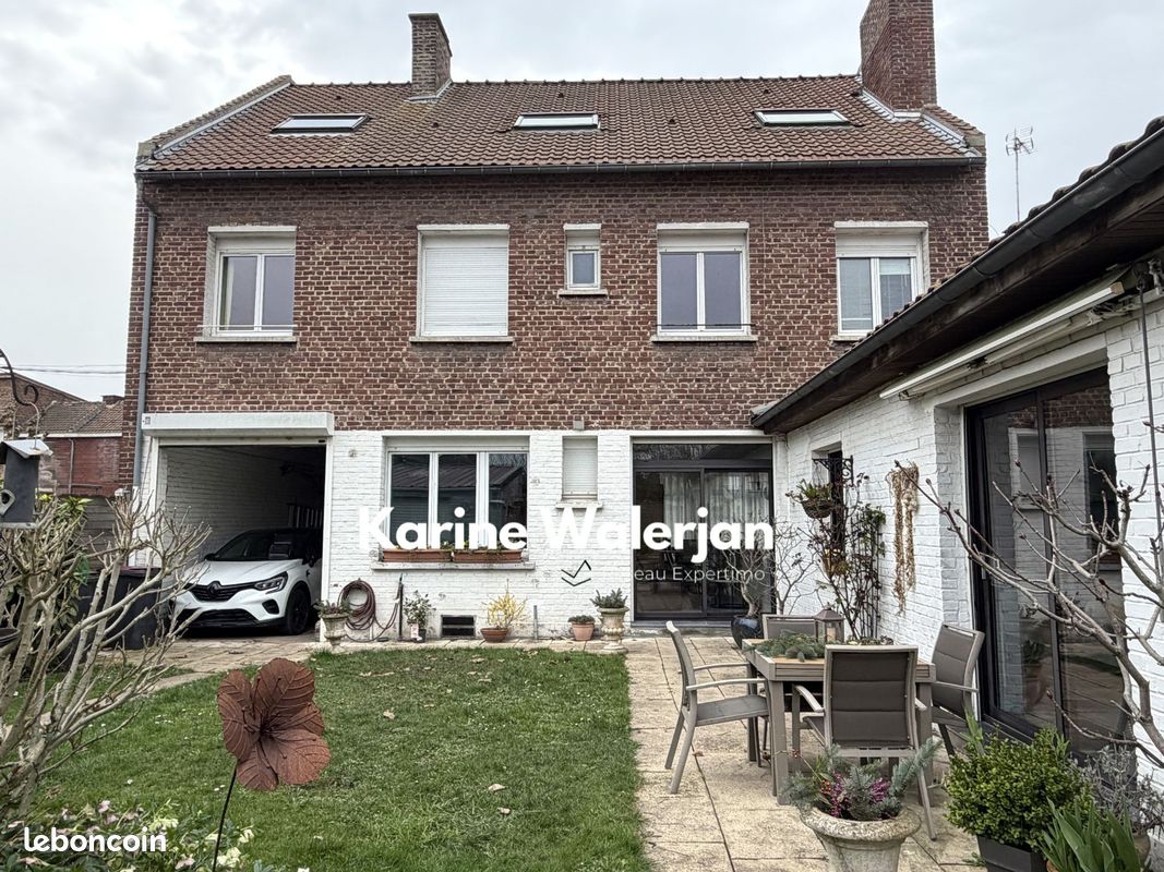 Maison 10 pièces 217 m² · à Courrières · 217 m² · 279 900 €