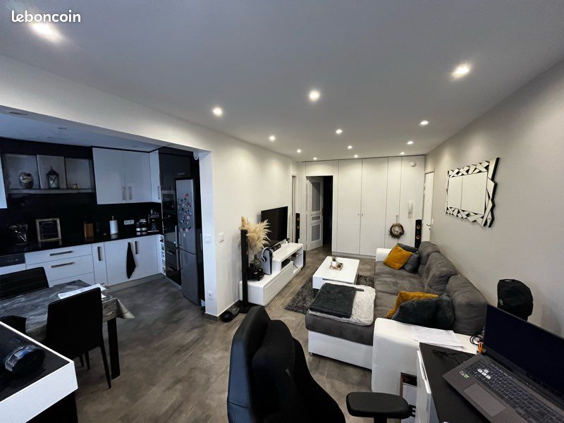 Appartement 2 pièces 43 m² · à Fontenay-le-Fleury · 43 m² · 1 020 €/mois