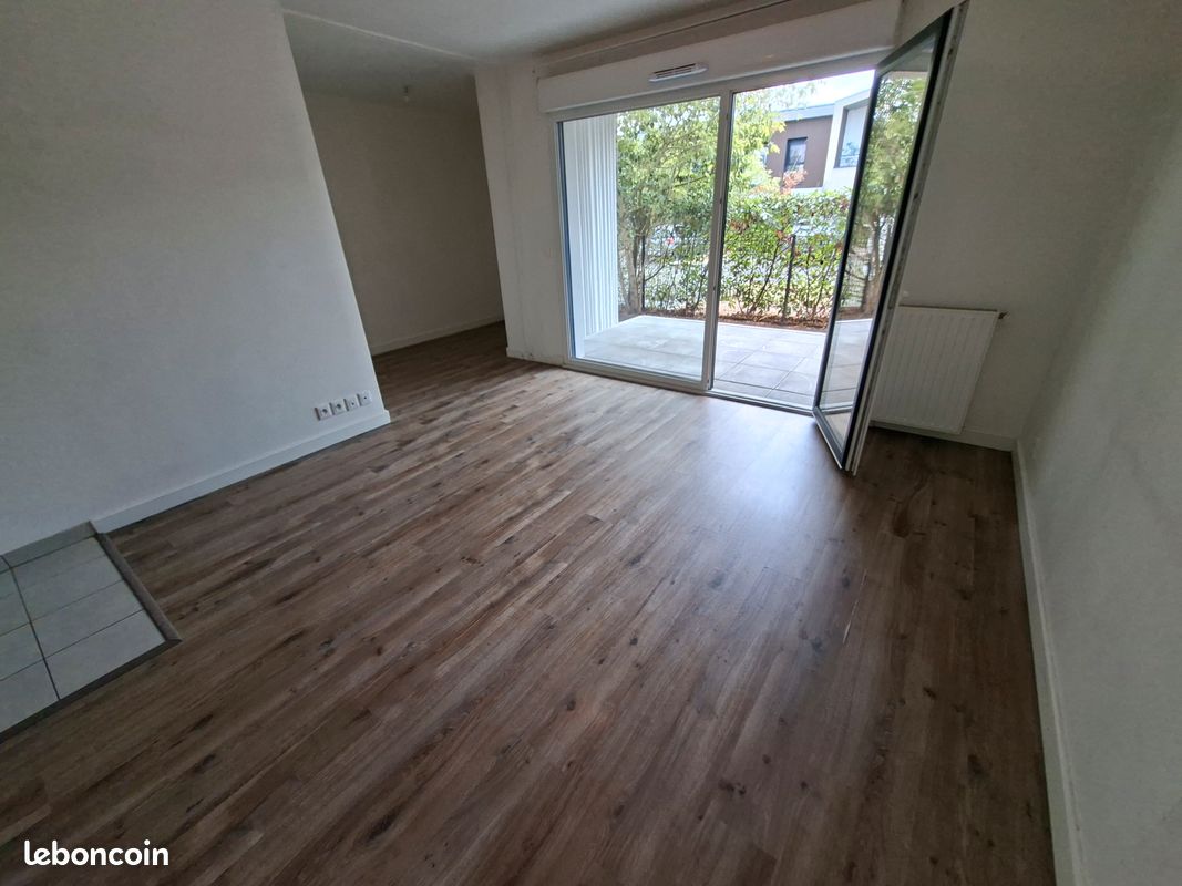 Parking 57 m² · à Mérignac · 57,3 m² · 235 000 €