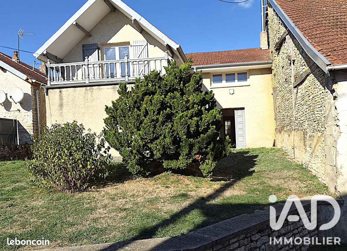 Maison 8 pièces 210 m² · à Avrigney-Virey · 210 m² · 205 000 €