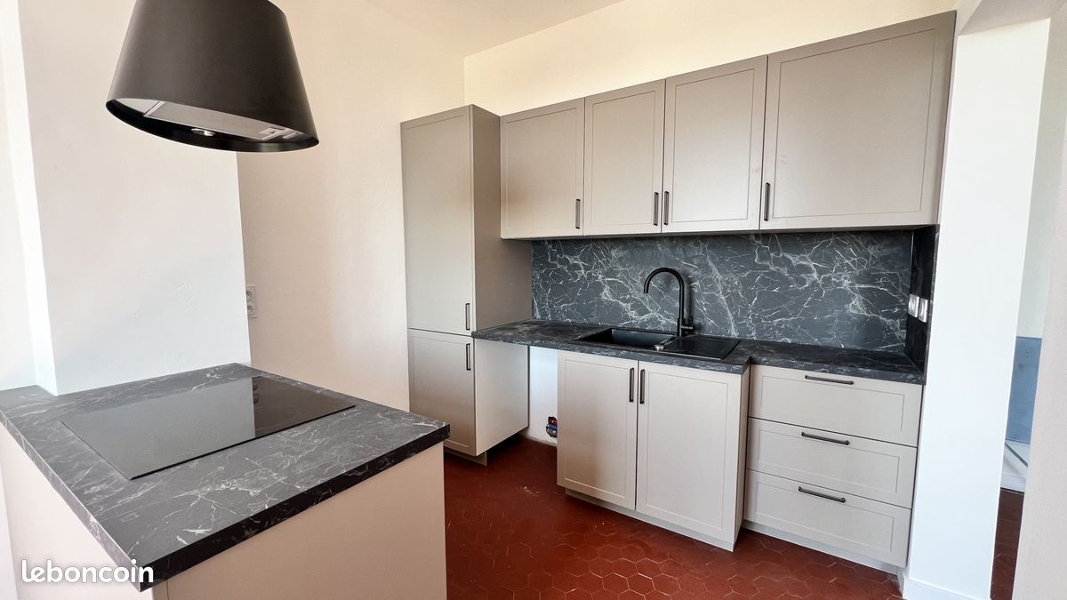 Appartement 2 pièces 48 m² · à Fréjus · 48 m² · 750 €