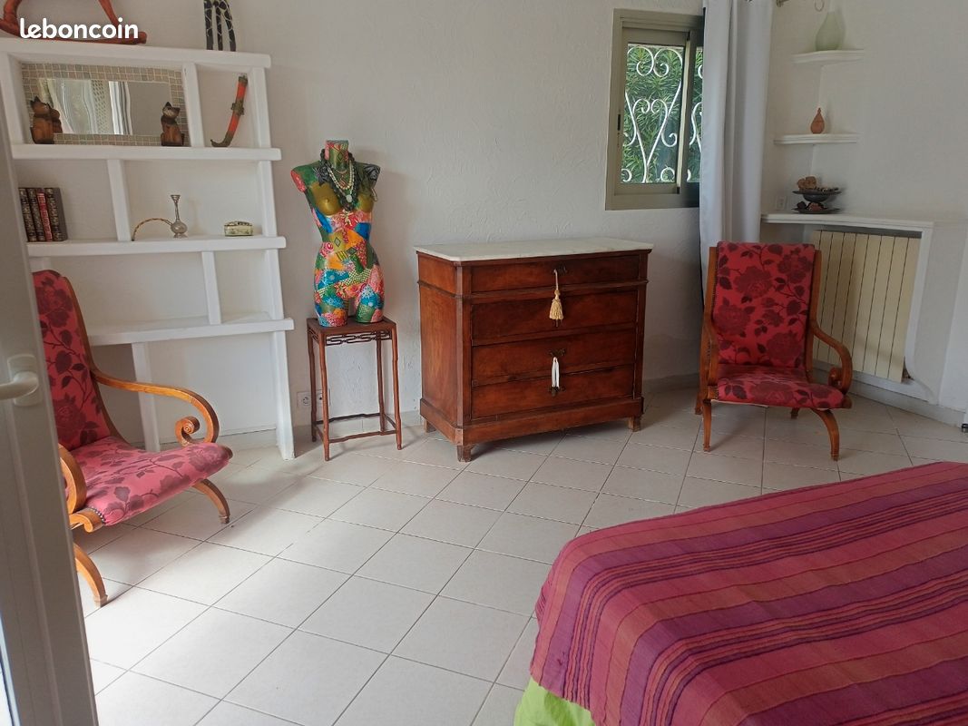 Local commercial 1 pièce 20 m² · à Vence · 20 m² · 90 €