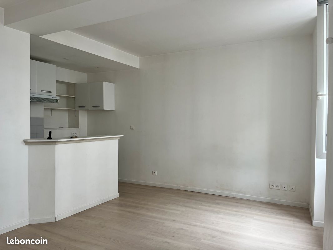 Appartement 1 pièce 23 m² · à Pau · 23 m² · 365 €