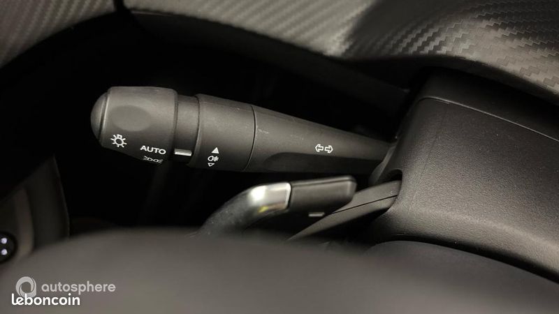 Peugeot 208 1.2 Hybrid 100ch Active e-DCS6 (image 23)