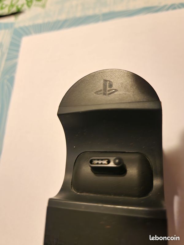 Chargeur manettes sony PS4 (image 4)