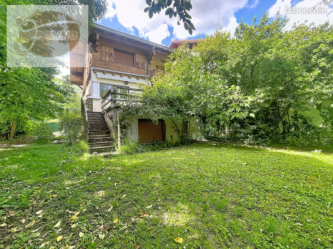 Maison 7 pièces 195 m² · à Meylan · 195 m² · 480 000 €