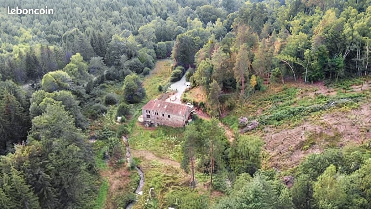 Maison 9 pièces 216 m² · à Poussanges · 216 m² · 254 400 €