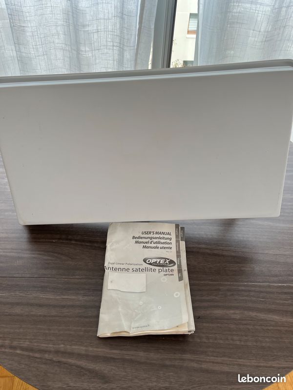 Antenne satellite plate Optex OPT260 Twin 2 sorties – Avec notice (image 1)