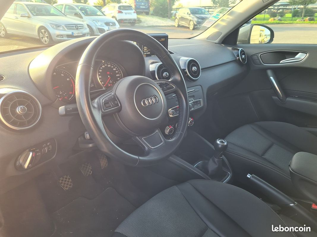 Audi A1 SPORTBACK 1.0 TFSI 95CH ULTRA (image 3)