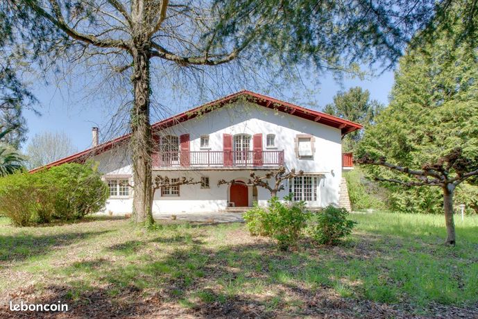 Propriété 11 pièces 315 m²