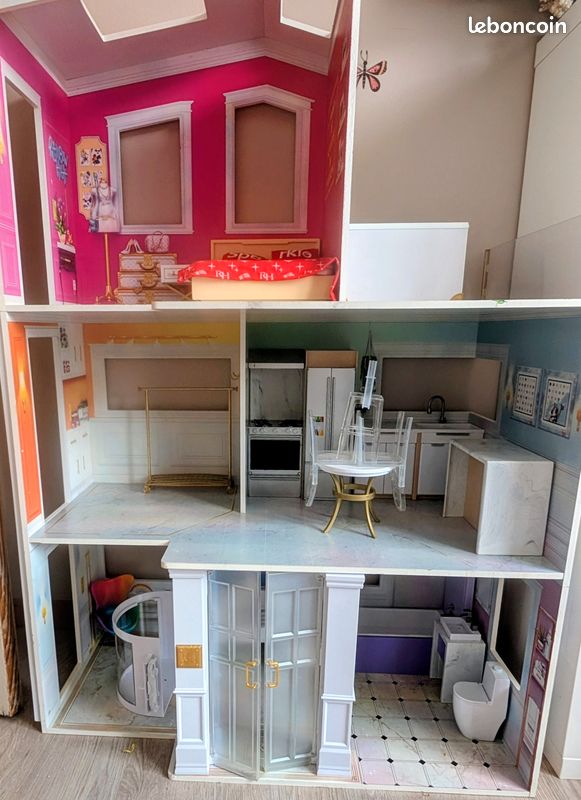 Maison en bois Rainbow High (image 1)