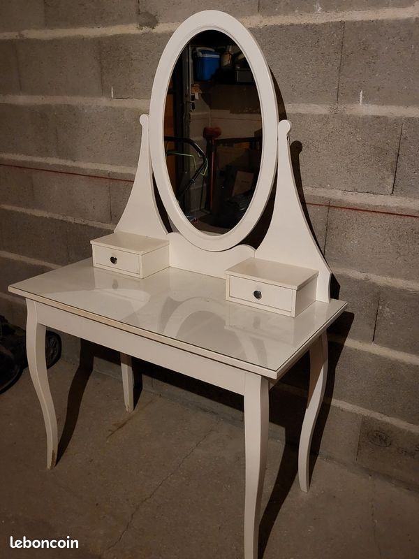 Coiffeuse blanche (image 1)