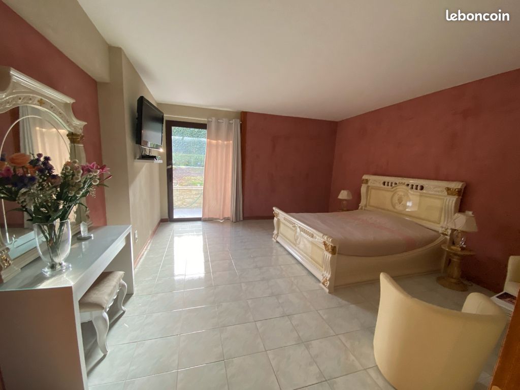 Maison 12 pièces 350 m² (image 12)