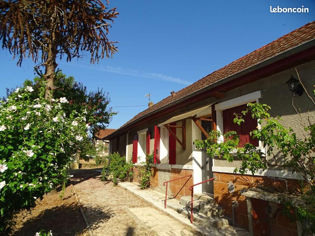 Maison 4 pièces 131 m² · à Saint-Martial-d'Artenset · 131 m² · 185 000 €