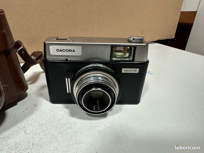 Appareil photo argentique vintage DACORA DIGNETTE avec son